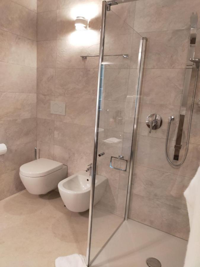 Sweet Dream Deluxe Apartment Sirmione Exterior photo