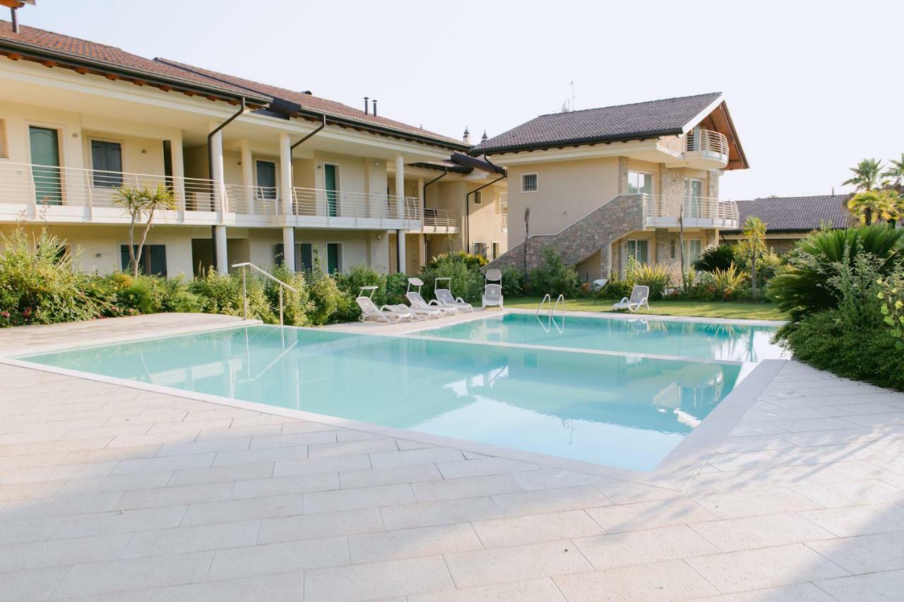 Sweet Dream Deluxe Apartment Sirmione Exterior photo
