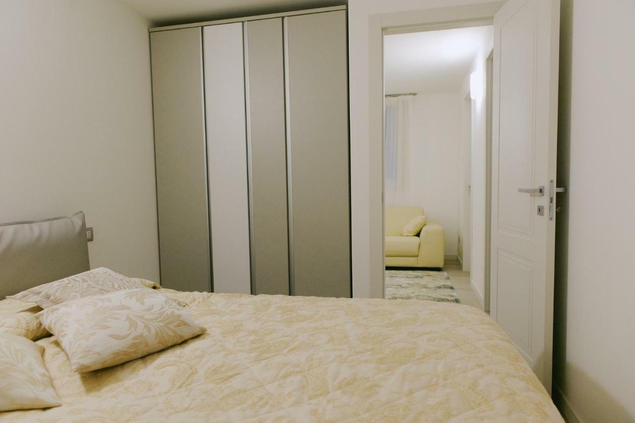Sweet Dream Deluxe Apartment Sirmione Exterior photo