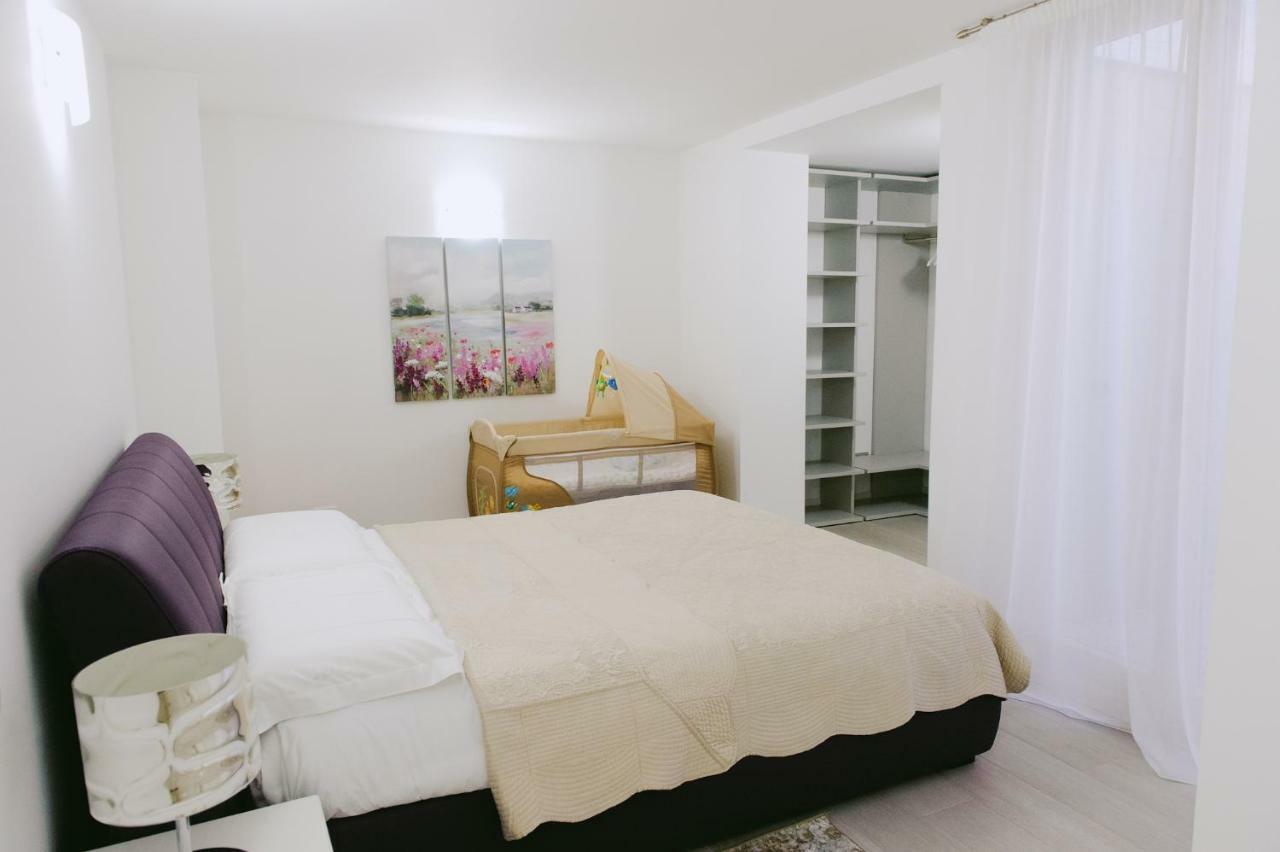 Sweet Dream Deluxe Apartment Sirmione Exterior photo