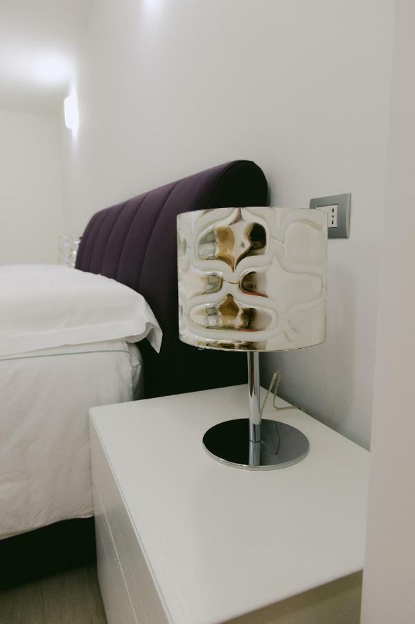 Sweet Dream Deluxe Apartment Sirmione Exterior photo
