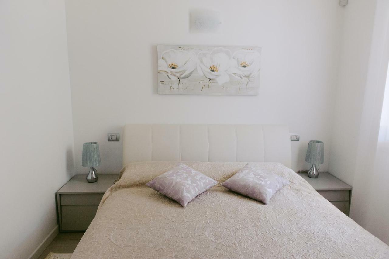 Sweet Dream Deluxe Apartment Sirmione Exterior photo
