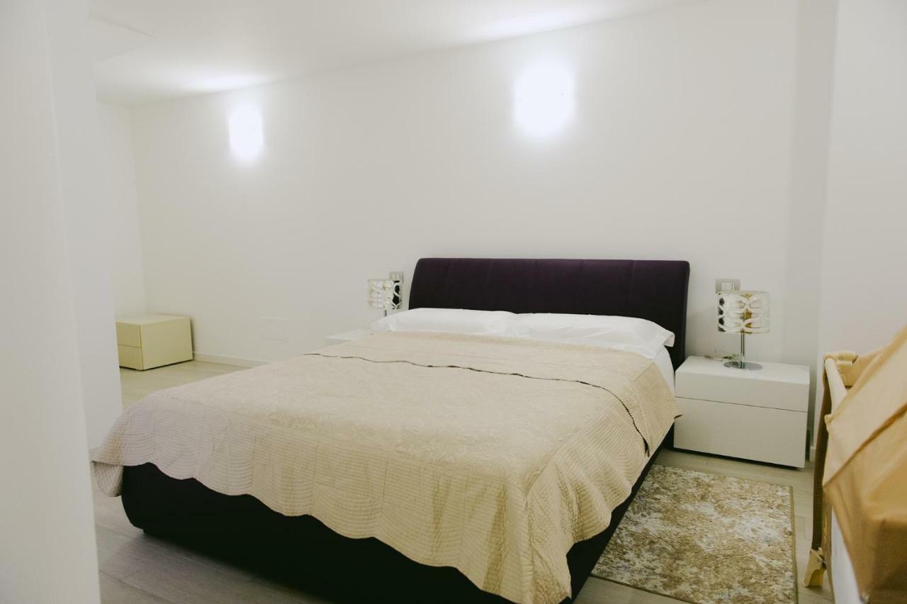 Sweet Dream Deluxe Apartment Sirmione Exterior photo
