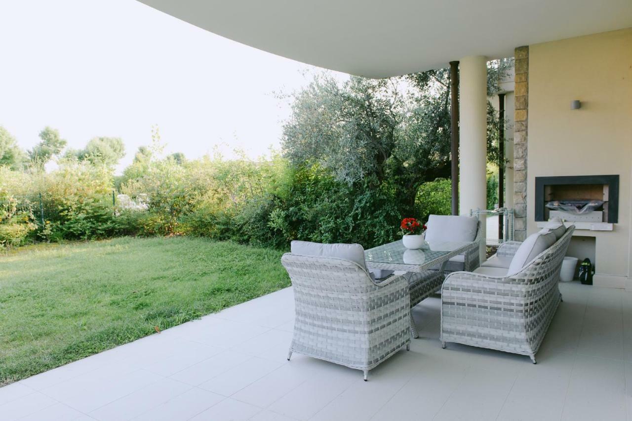 Sweet Dream Deluxe Apartment Sirmione Exterior photo